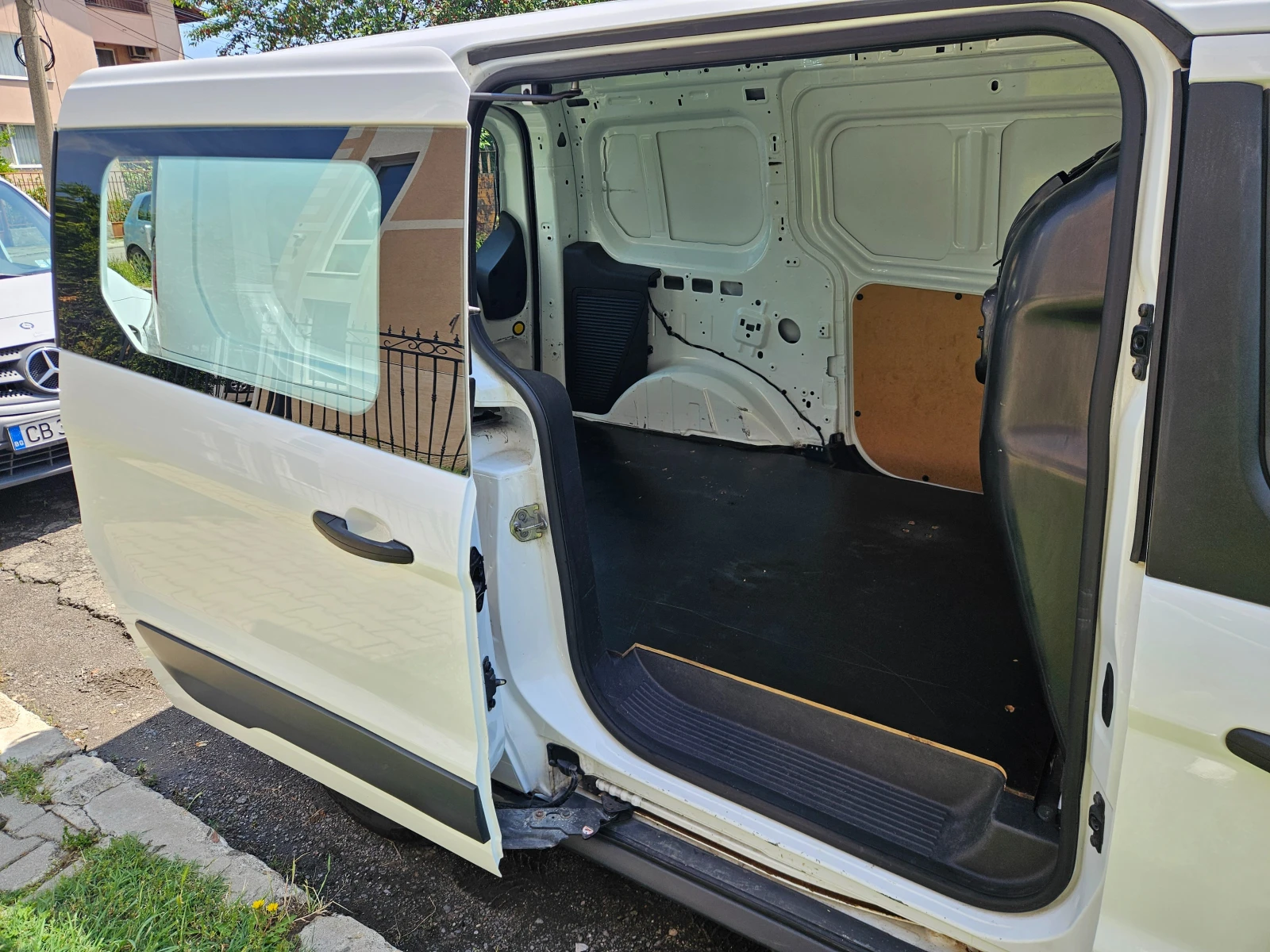 Ford Connect MAXI, снимка 5 - Автомобили и джипове - 54761087