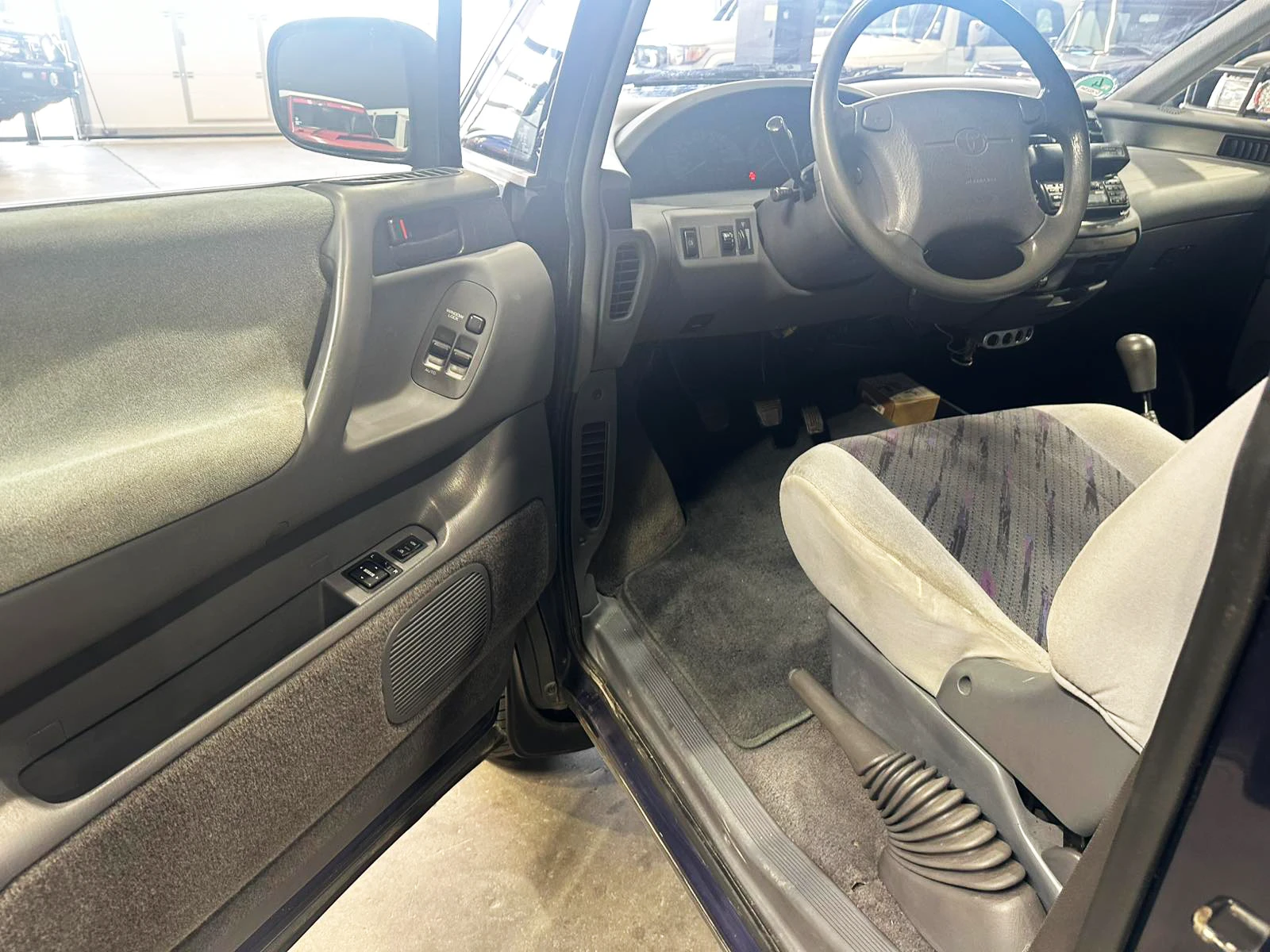 Toyota Previa 2, 4, снимка 10 - Автомобили и джипове - 54915217
