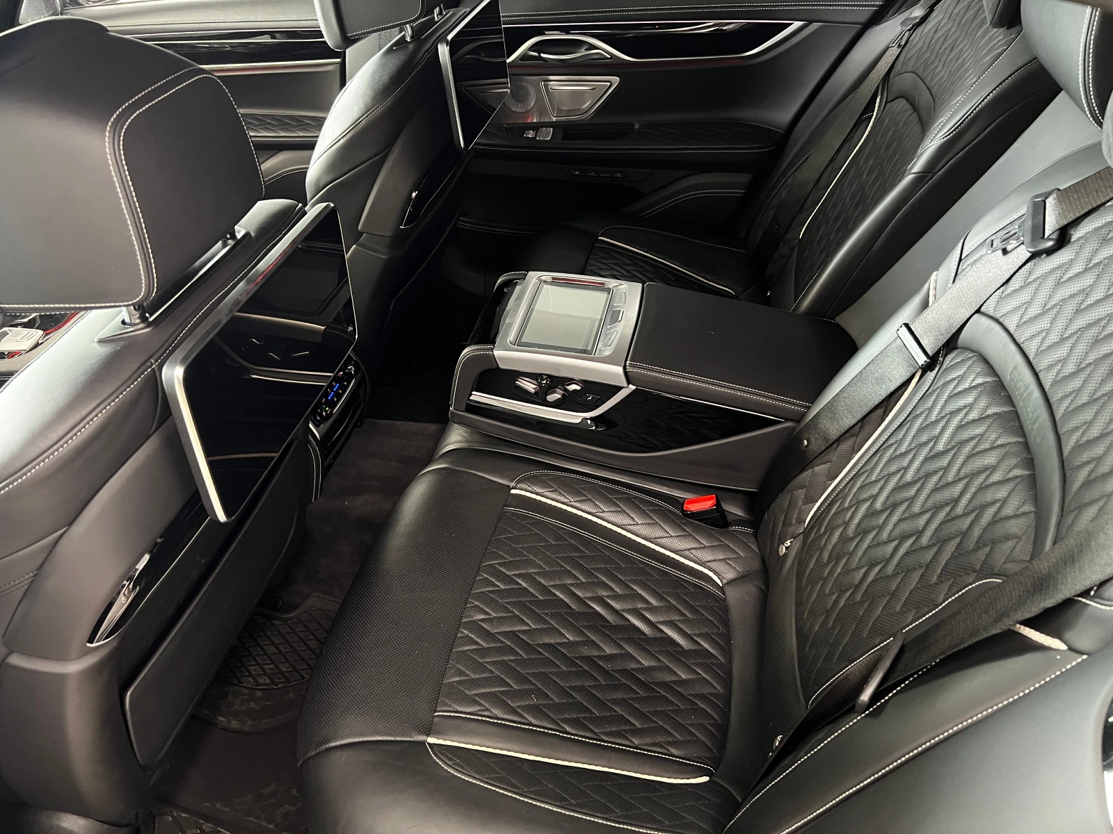 BMW 740 d xDrive, снимка 9 - Автомобили и джипове - 55121506