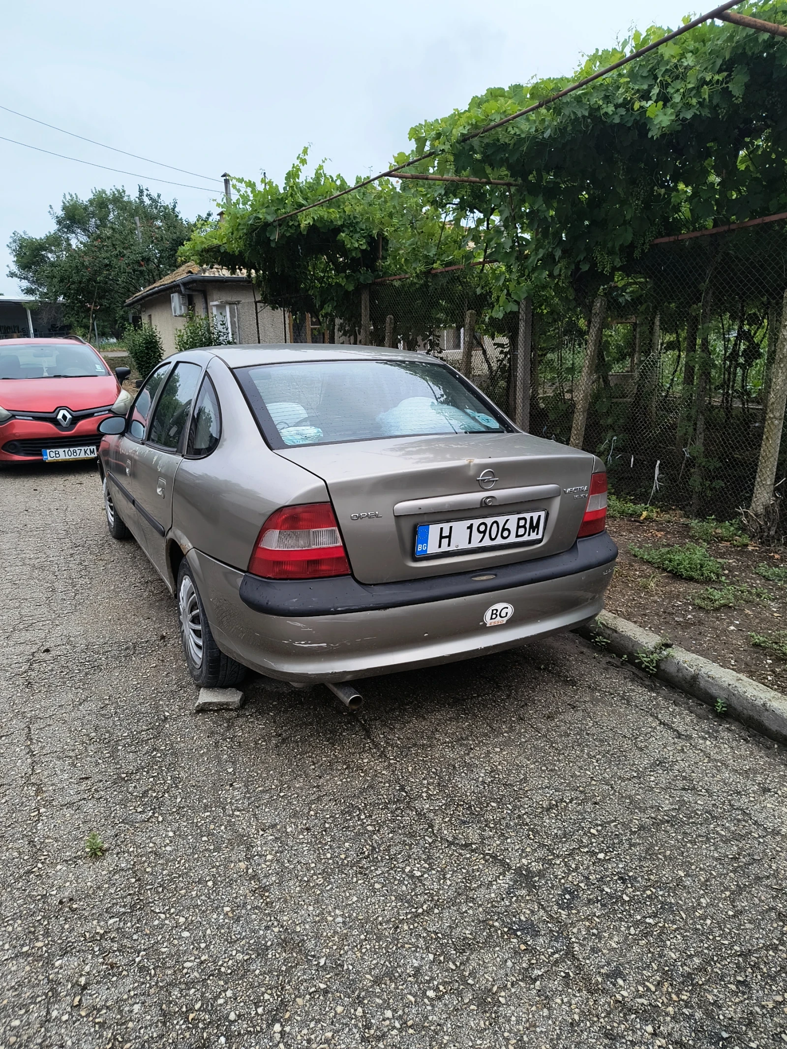 Opel Vectra 1.6 Бензин , снимка 2 - Автомобили и джипове - 55152116