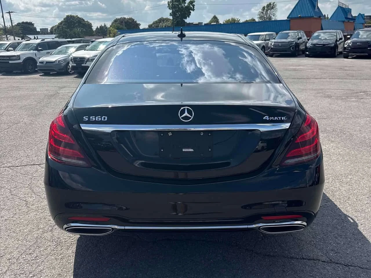 Mercedes-Benz S 560 * CARFAX * ДИСТРОНИК * ОБДУХВАНЕ * BURMESTER, снимка 4 - Автомобили и джипове - 55483809