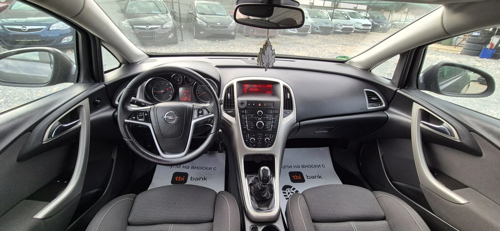 Opel Astra 1.4, снимка 9 - Автомобили и джипове - 55810834
