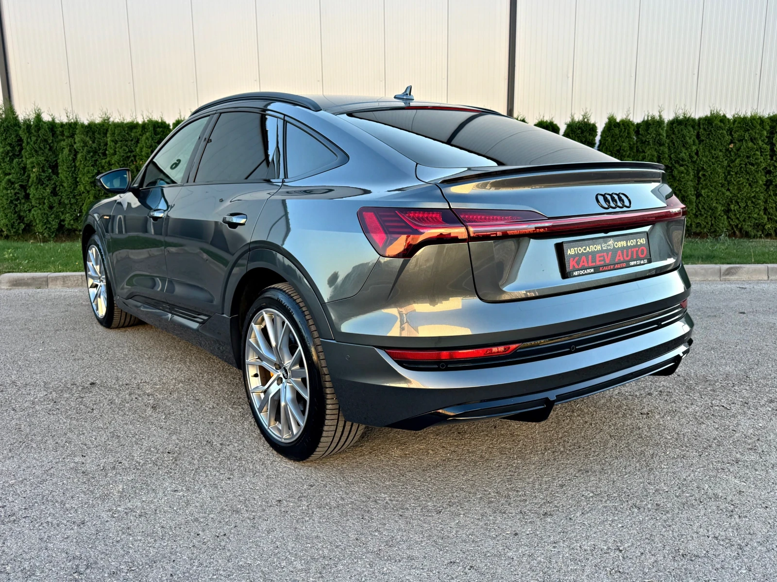 Audi E-Tron 55 SB/Quattro/3xS-line/Digital Matrix/FULL/SWISS!!, снимка 4 - Автомобили и джипове - 55954077