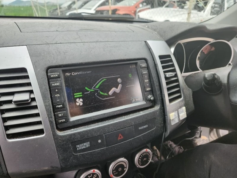 Citroen C-Crosser 2.2 hdi, снимка 6 - Автомобили и джипове - 40741433