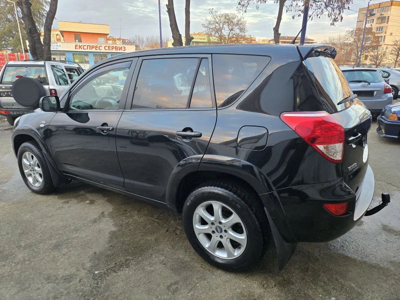 Toyota Rav4, снимка 4 - Автомобили и джипове - 48298787