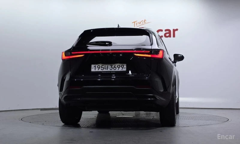 Lexus NX 300h, снимка 4 - Автомобили и джипове - 53186981