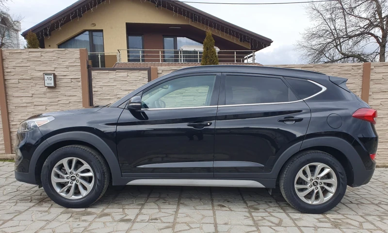 Hyundai Tucson 2.0i 4x4, снимка 5 - Автомобили и джипове - 53380411