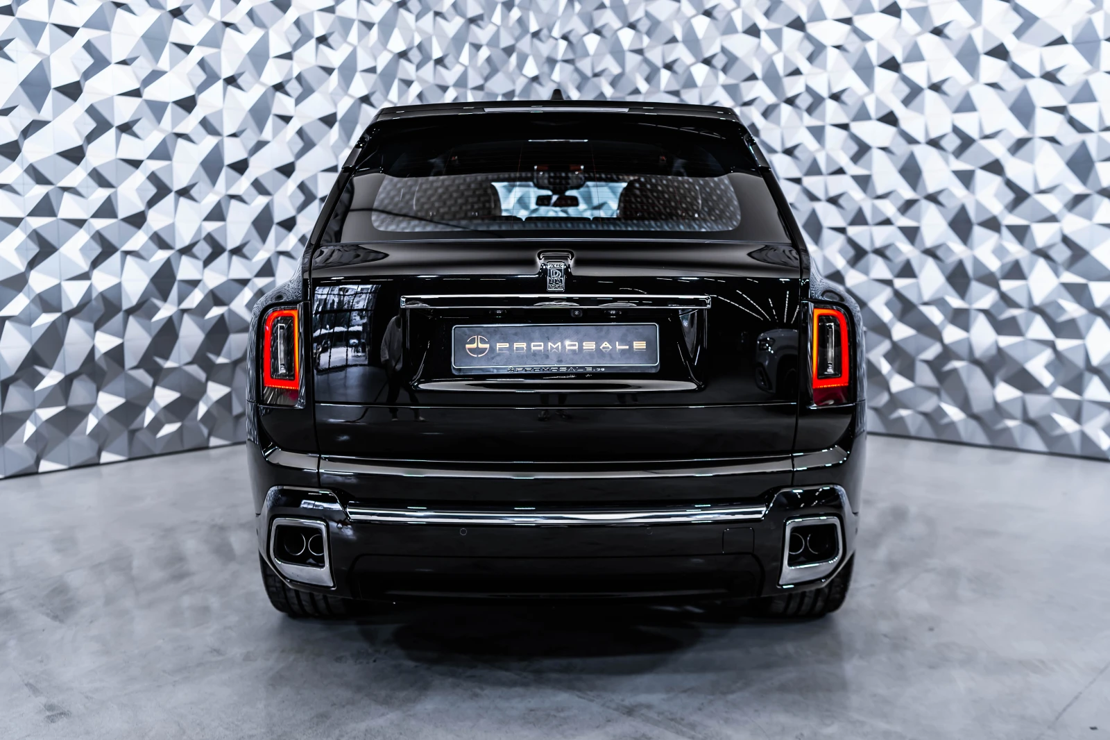 Rolls-Royce Cullinan Mandarin Interior - изображение 4