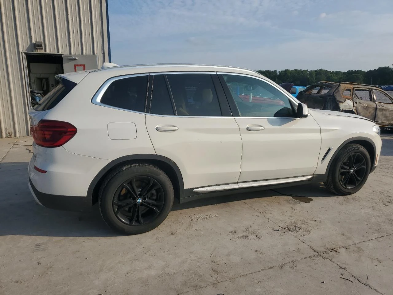 BMW X3 SDRIVE30I - изображение 5