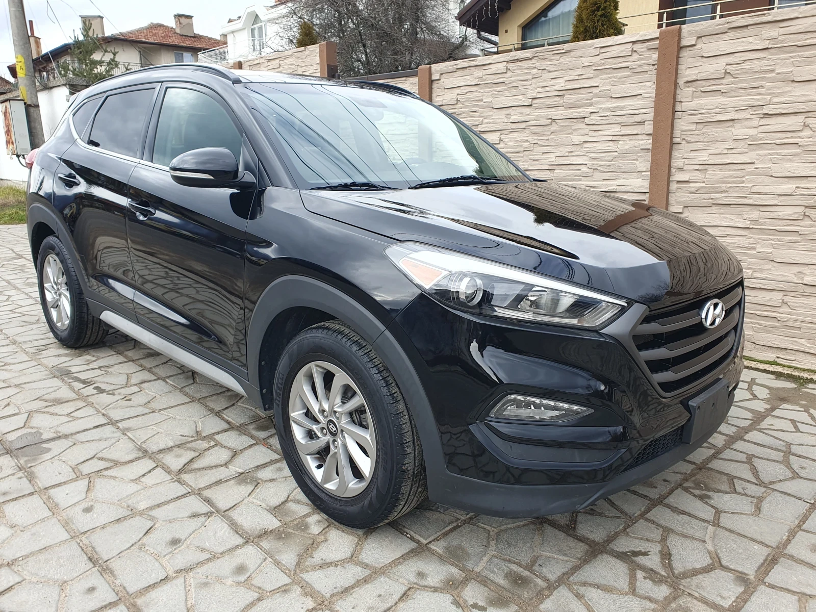 Hyundai Tucson 2.0i 4x4 - изображение 3