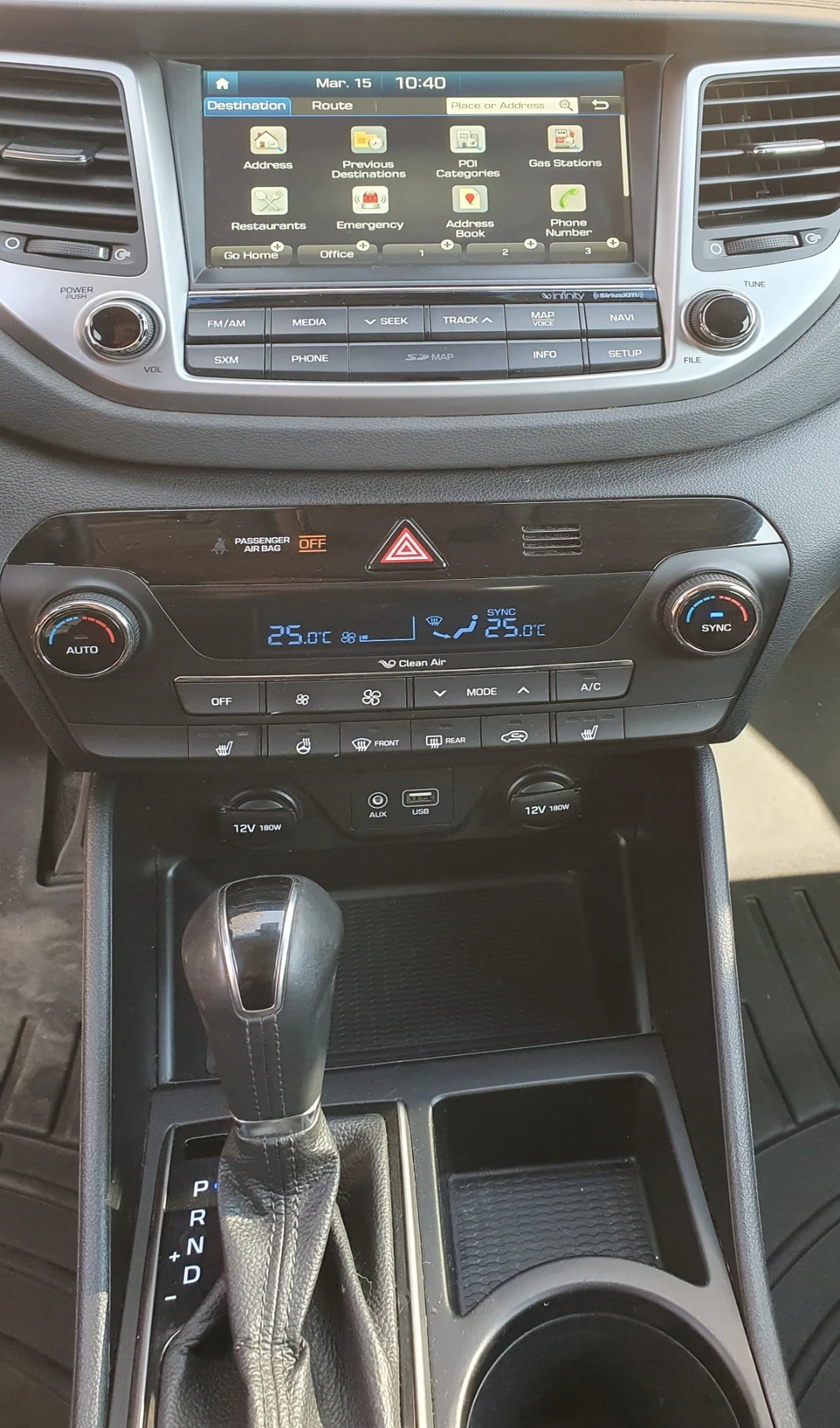 Hyundai Tucson 2.0i 4x4, снимка 17 - Автомобили и джипове - 53741913