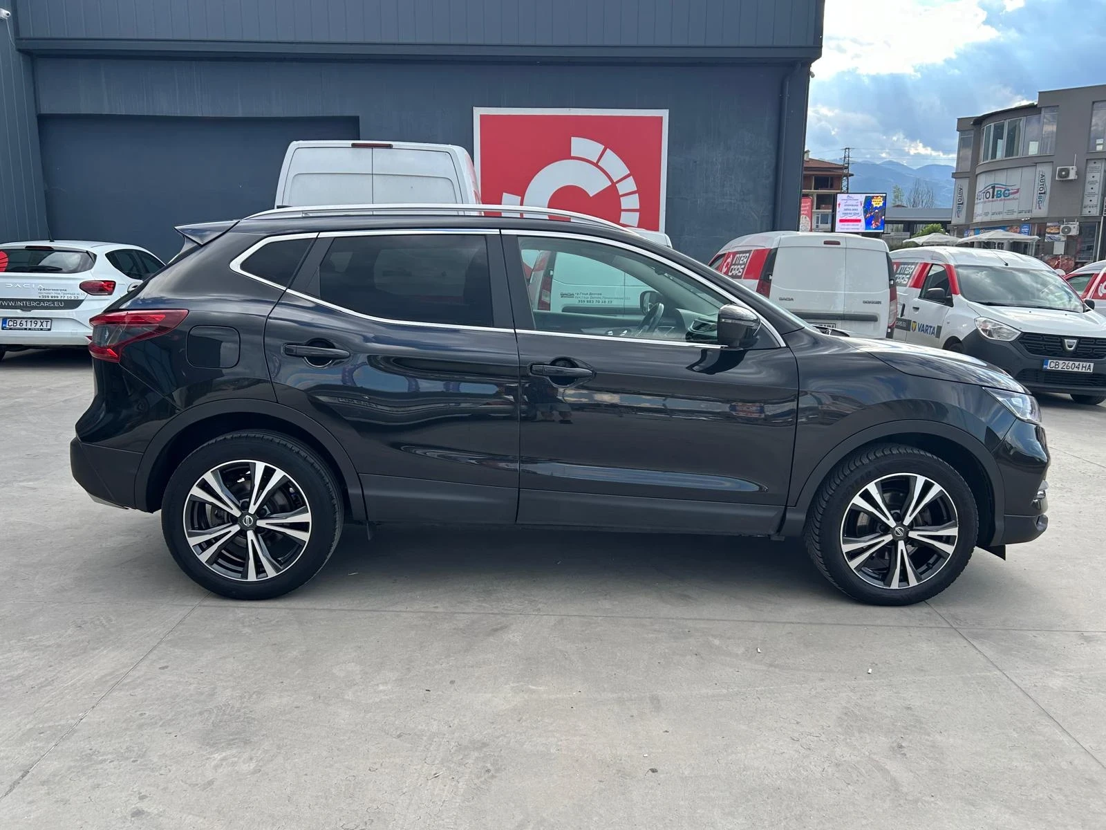 Nissan Qashqai Facelift , снимка 7 - Автомобили и джипове - 54973267