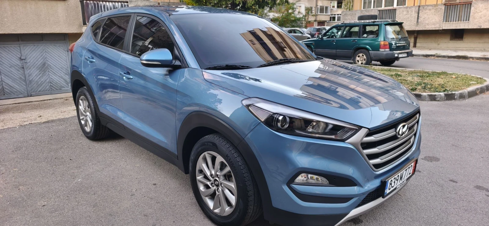 Hyundai Tucson 2.0D 2WD 43хил !!!, снимка 2 - Автомобили и джипове - 55352445