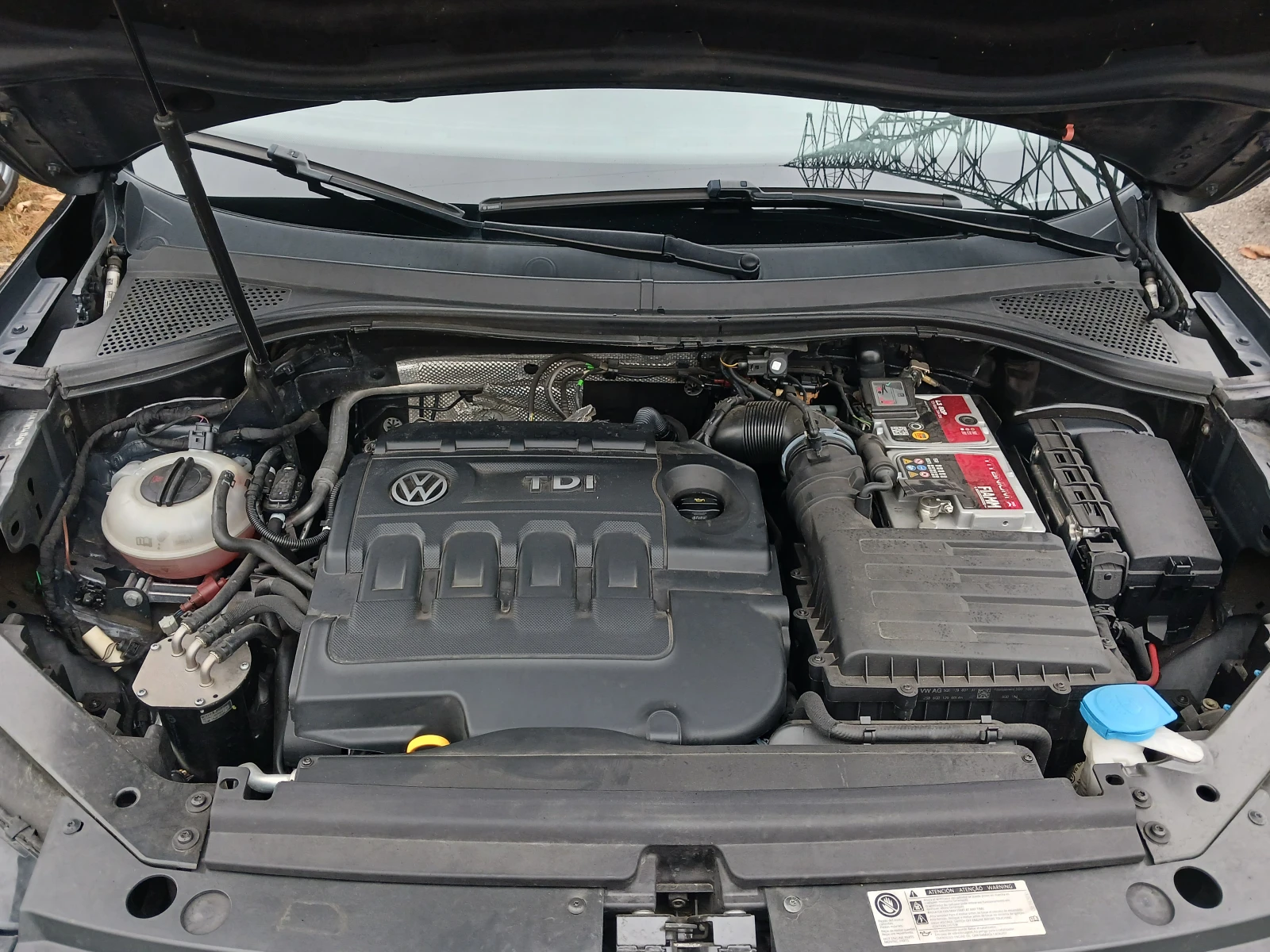VW Tiguan 2.0 TDI, снимка 14 - Автомобили и джипове - 56730314