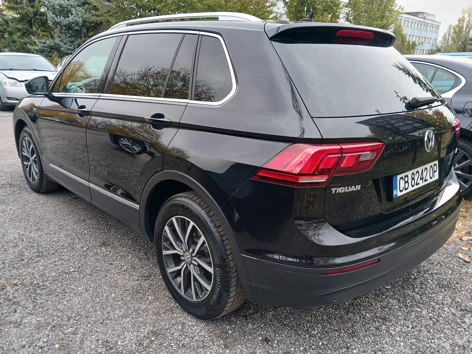 VW Tiguan 2.0 TDI, снимка 6 - Автомобили и джипове - 56730314