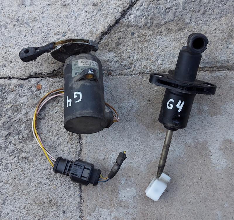 Горна помпа за съединител и потенциометър за газ за VW  Golf 4, снимка 1 - Части - 33842316