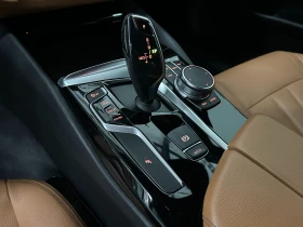 BMW 520 ПОДГРЕВ* САМОПАРКИРАНЕ* CARPLAY* КАМЕРА, снимка 12
