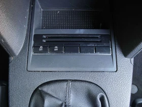 VW Touran 1.6 TDI, снимка 12