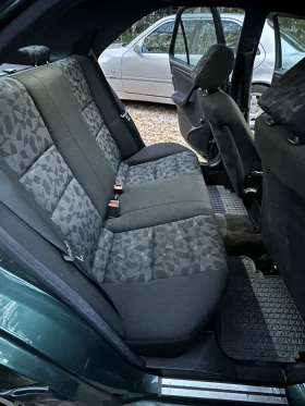 Mercedes-Benz C 180 Газ-Бензин, снимка 14