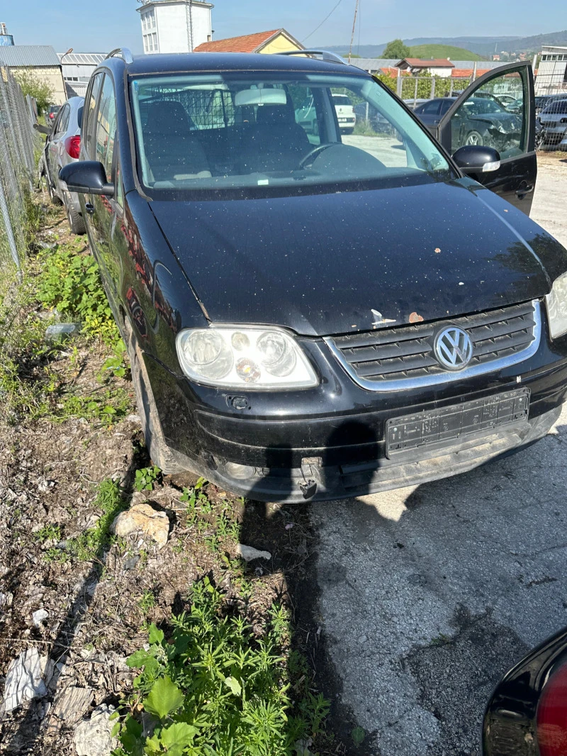 VW Touran DSG Bkd теглич, снимка 3 - Автомобили и джипове - 45935166