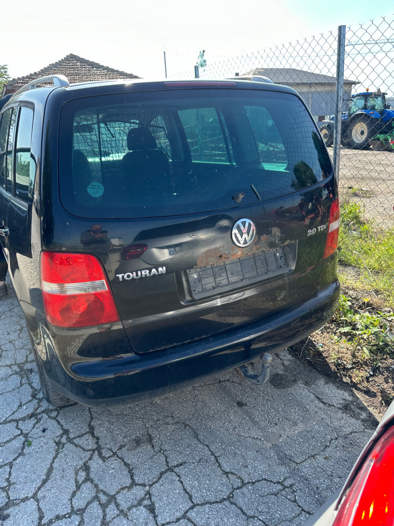 VW Touran DSG Bkd теглич, снимка 13 - Автомобили и джипове - 45935166