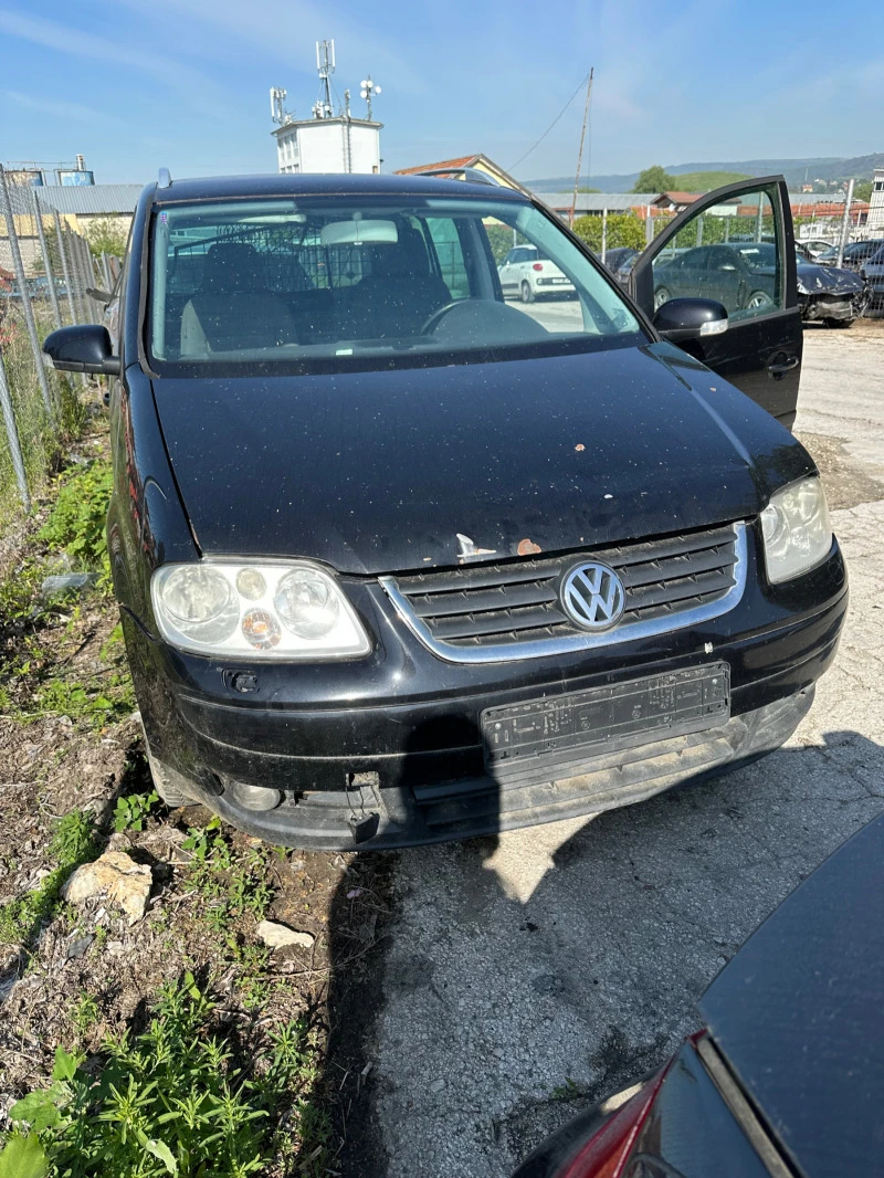 VW Touran DSG Bkd теглич, снимка 1 - Автомобили и джипове - 45935166