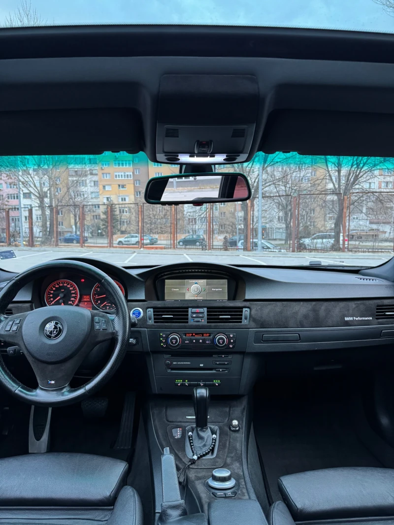 BMW 330, снимка 14 - Автомобили и джипове - 49103391