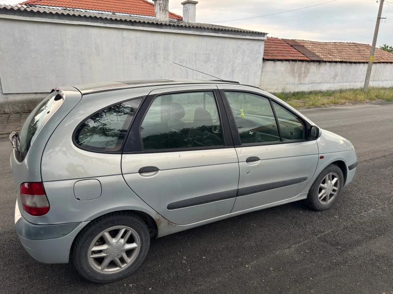Renault Scenic, снимка 4 - Автомобили и джипове - 50674191