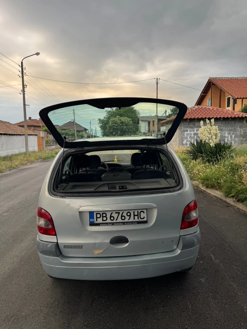 Renault Scenic, снимка 5 - Автомобили и джипове - 50674191