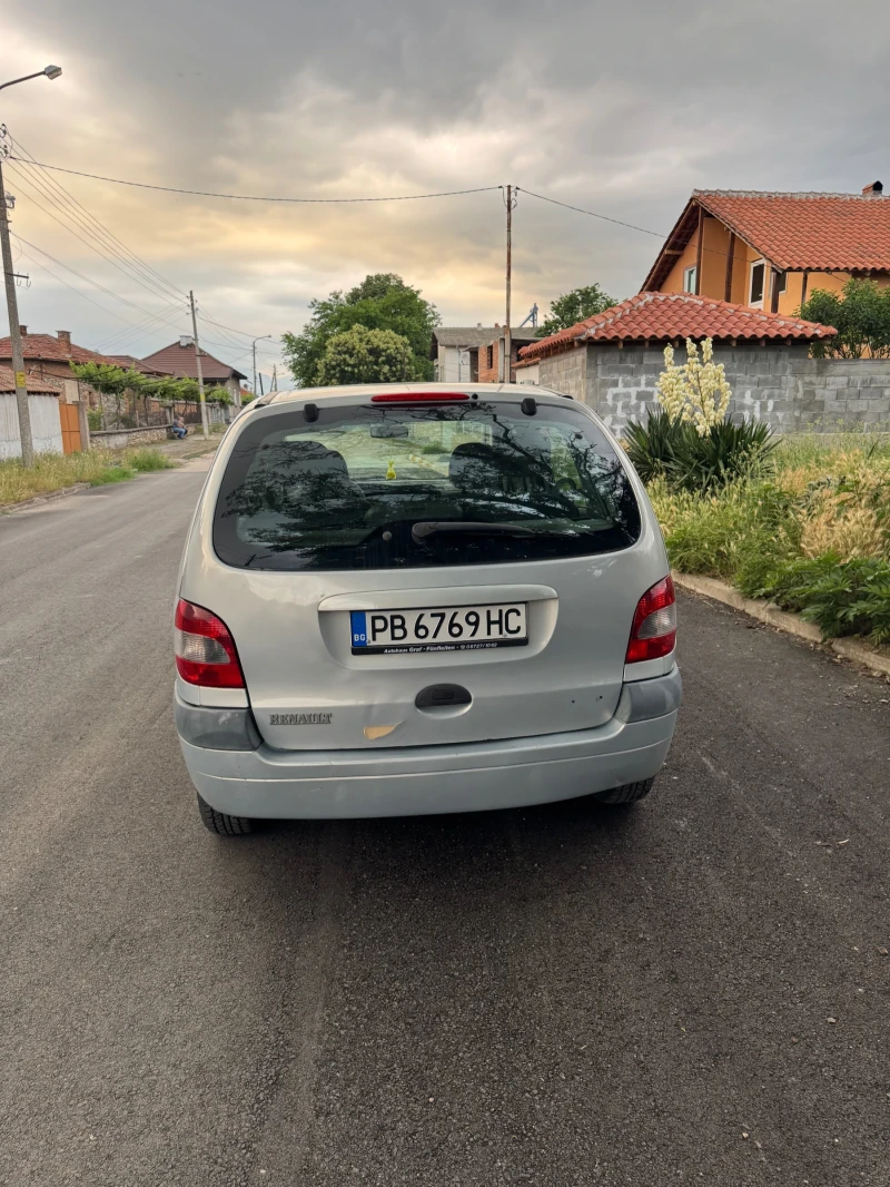 Renault Scenic, снимка 3 - Автомобили и джипове - 50674191