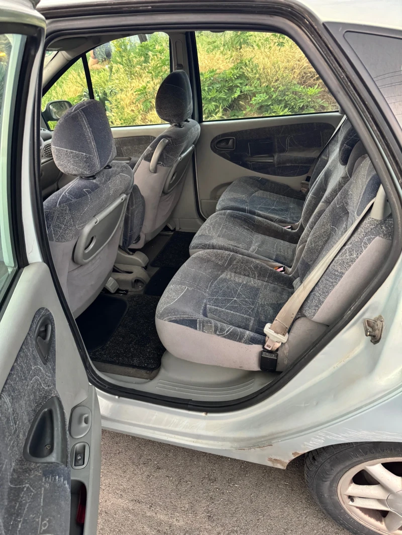 Renault Scenic, снимка 7 - Автомобили и джипове - 50674191