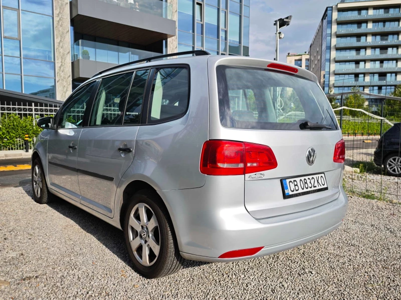 VW Touran 1.6 TDI, снимка 4 - Автомобили и джипове - 51889134