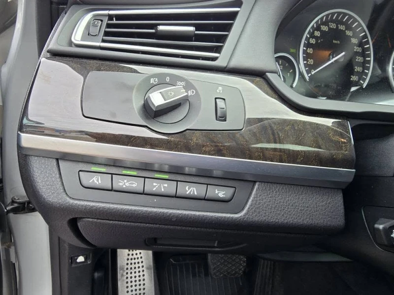 BMW 750 HARMAN/KARDON, ВАКУУМ, FULL MAXX* , снимка 9 - Автомобили и джипове - 52642403