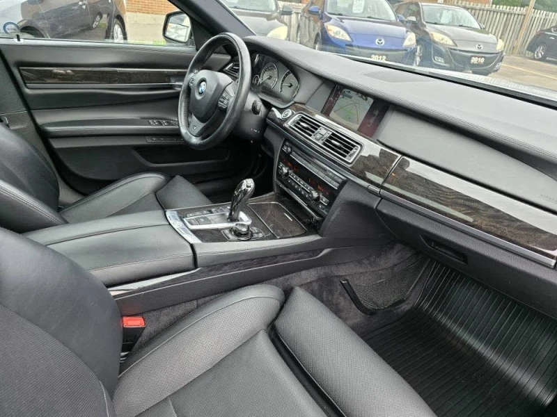 BMW 750 HARMAN/KARDON, ВАКУУМ, FULL MAXX* , снимка 14 - Автомобили и джипове - 52642403