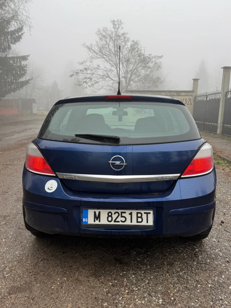 Opel Astra 1.9 CDTi, снимка 5 - Автомобили и джипове - 52972865