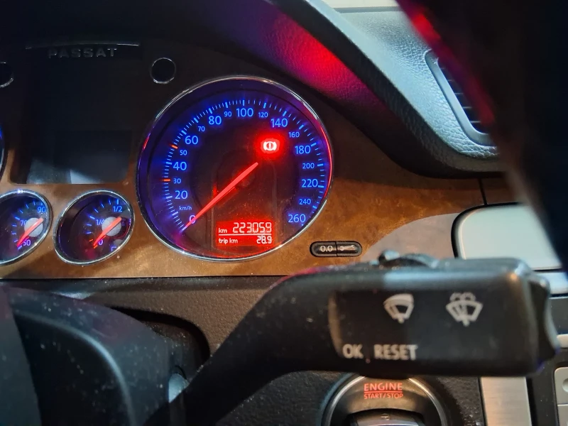 VW Passat B6, снимка 5 - Автомобили и джипове - 52977512