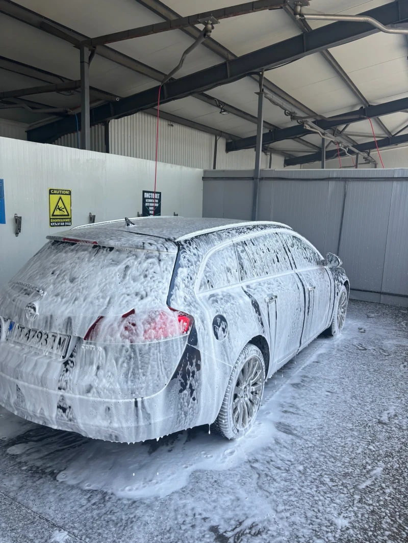 Opel Insignia, снимка 6 - Автомобили и джипове - 53146099