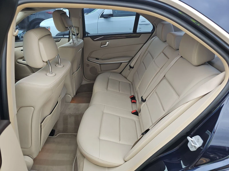 Mercedes-Benz E 350, снимка 13 - Автомобили и джипове - 53345404