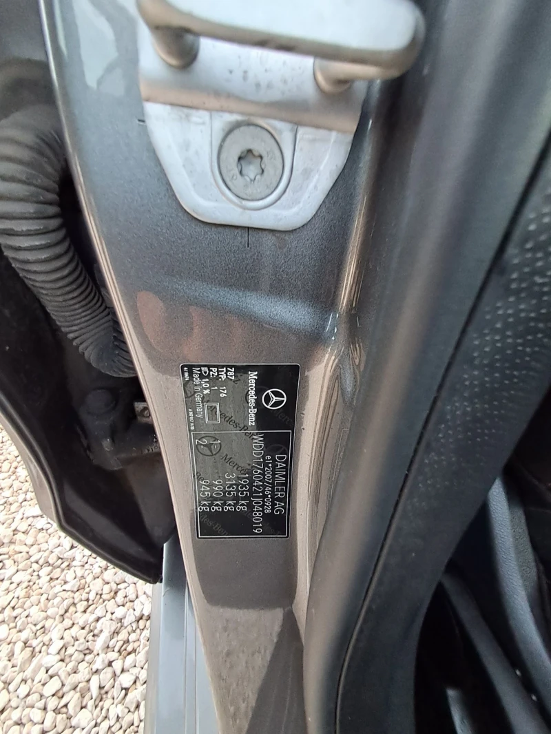 Mercedes-Benz A 180 1.6i 120к.с AMG , снимка 15 - Автомобили и джипове - 53585900