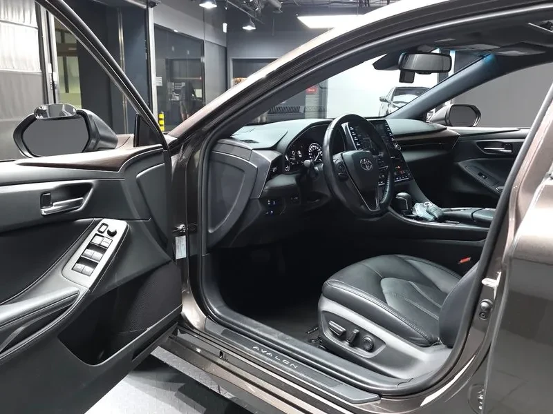 Toyota Avalon 2.5 Хибрид, снимка 10 - Автомобили и джипове - 55739335
