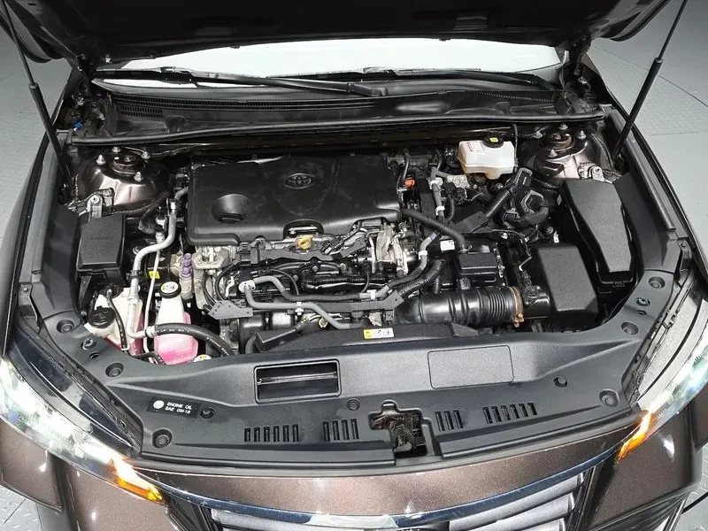 Toyota Avalon 2.5 Хибрид, снимка 15 - Автомобили и джипове - 55739335