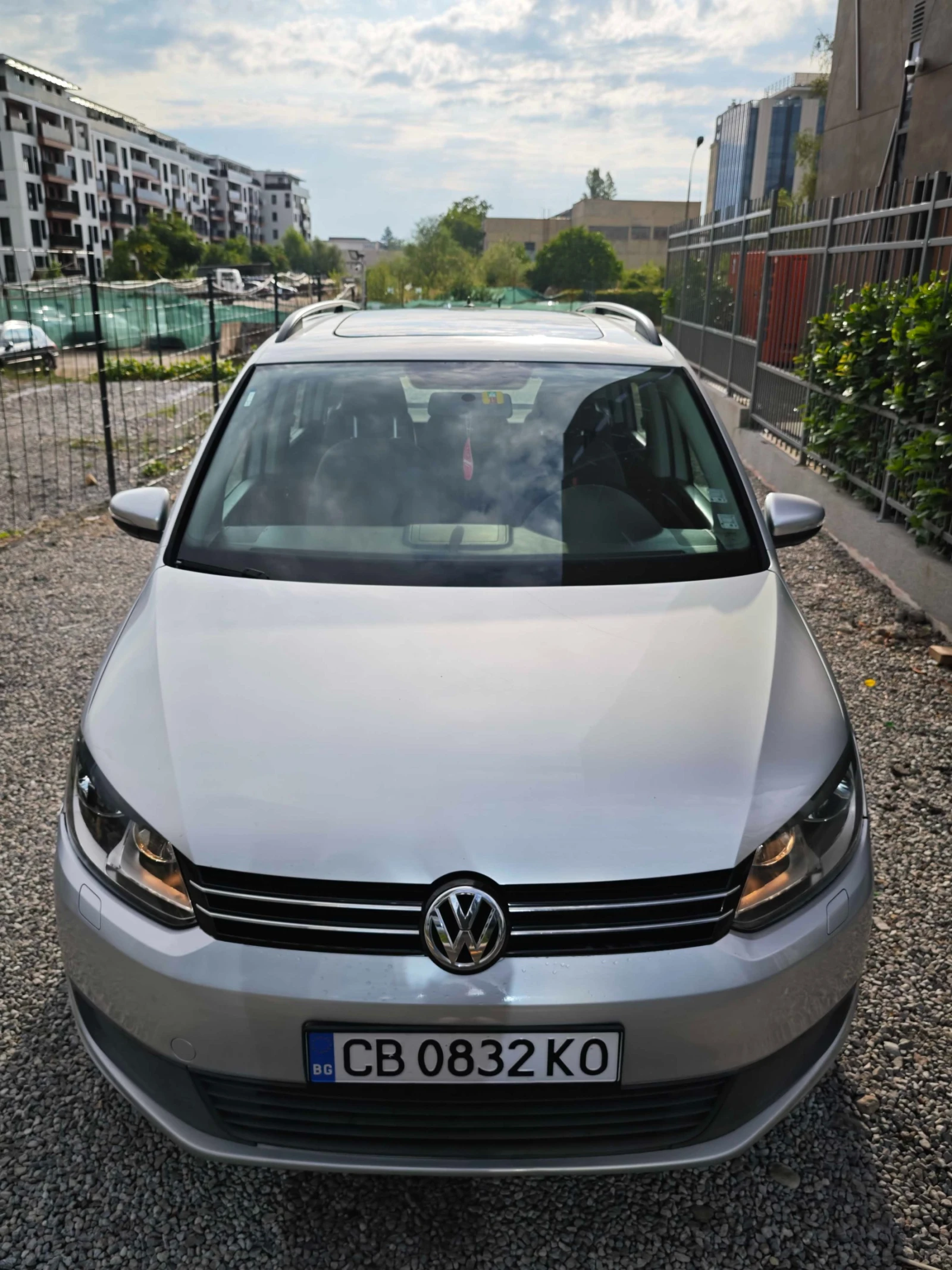 VW Touran 1.6 TDI, снимка 1