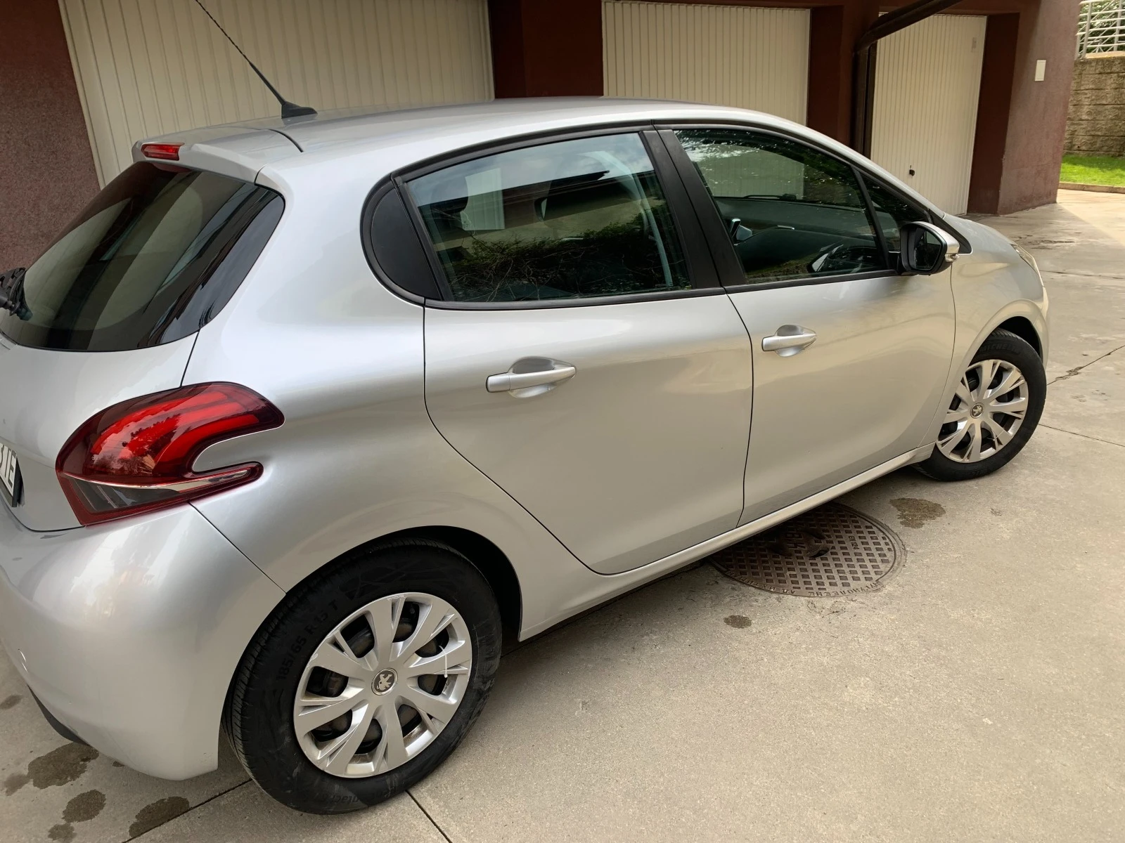 Peugeot 208 1, 6 eHDI - изображение 4