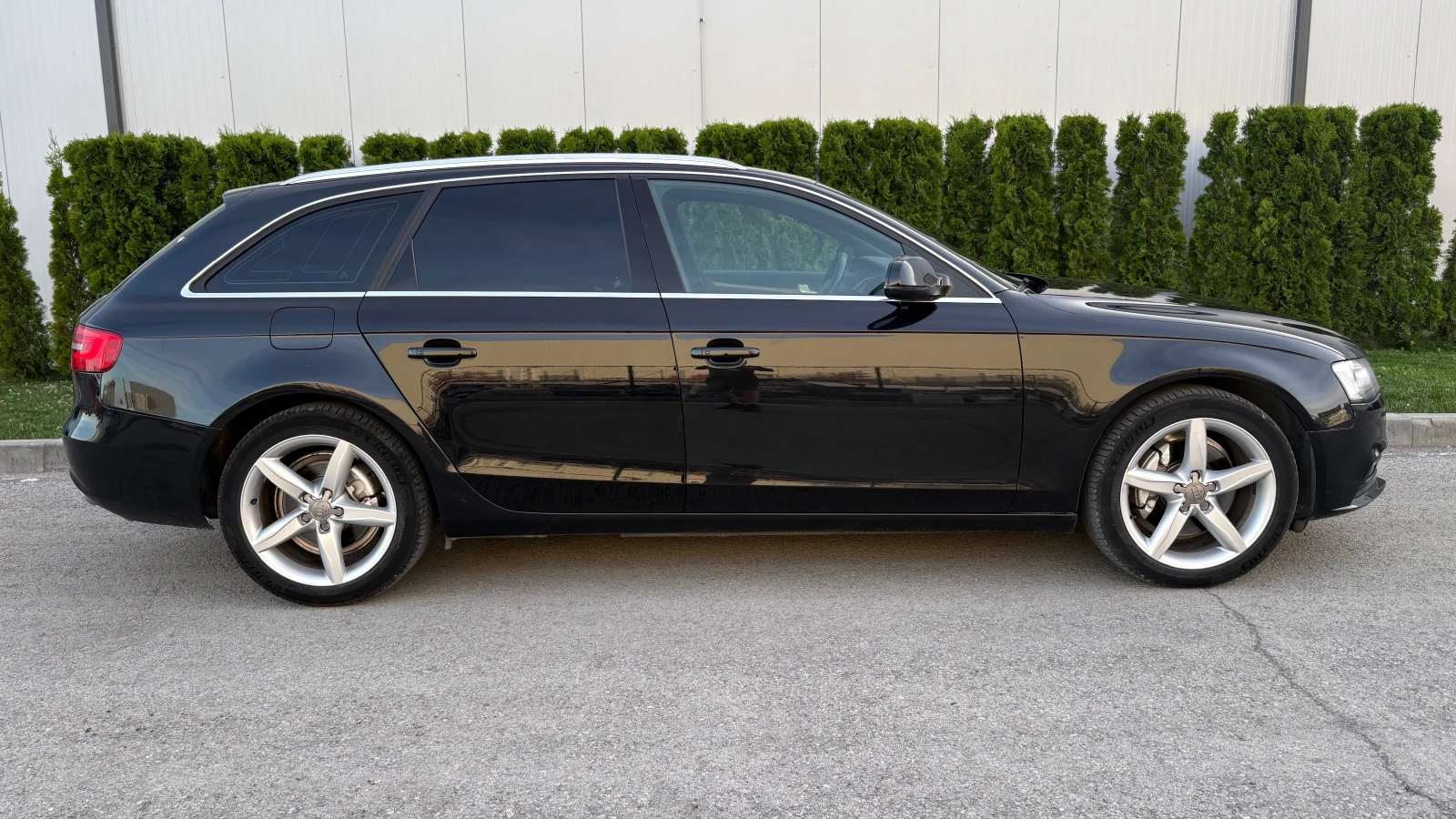 Audi A4 3.0tdi-FACELIFT- DISTRONIK, снимка 4 - Автомобили и джипове - 48244639