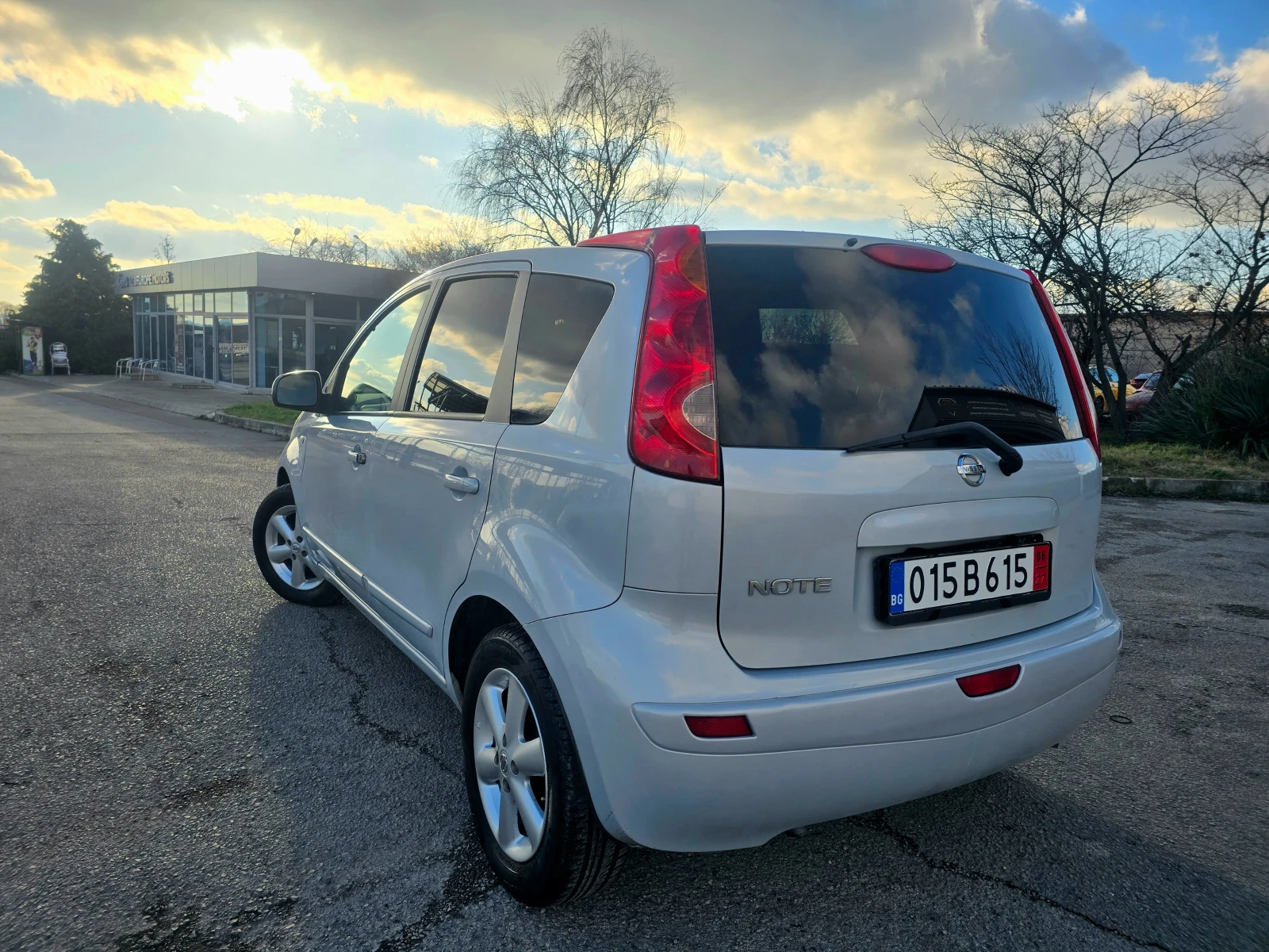 Nissan Note 1.4i ПЕРФЕКТЕН - изображение 6