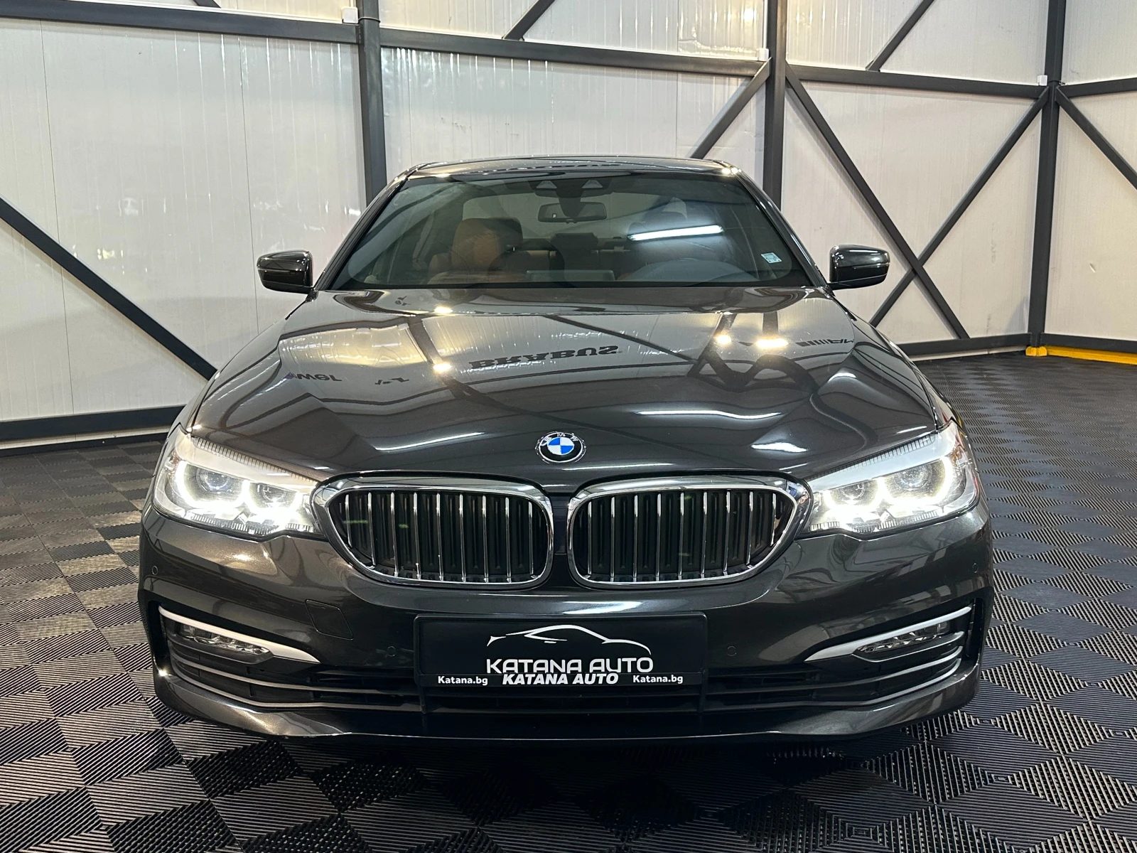 BMW 520 ПОДГРЕВ* САМОПАРКИРАНЕ* CARPLAY* КАМЕРА, снимка 5 - Автомобили и джипове - 49318678