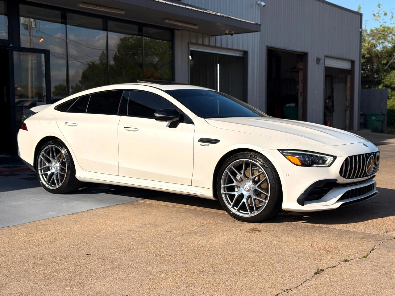 Mercedes-Benz GT 53 AMG * 4MATIC * KEYLESS * BURMESTER * ПОДГРЕВ  - изображение 3