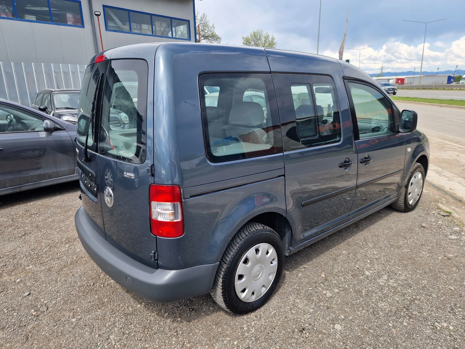 VW Caddy 1.9TDI 105PS.LIFE ITALIA - изображение 7