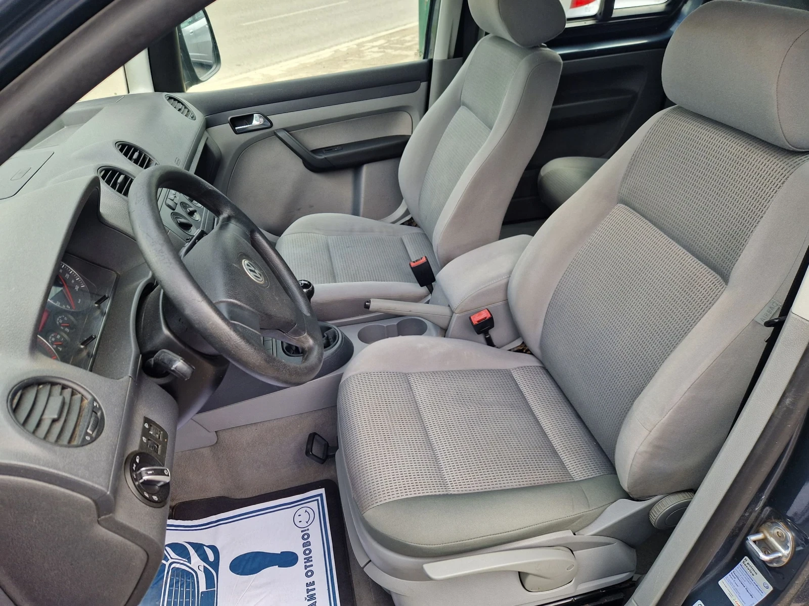 VW Caddy 1.9TDI 105PS.LIFE ITALIA - изображение 9