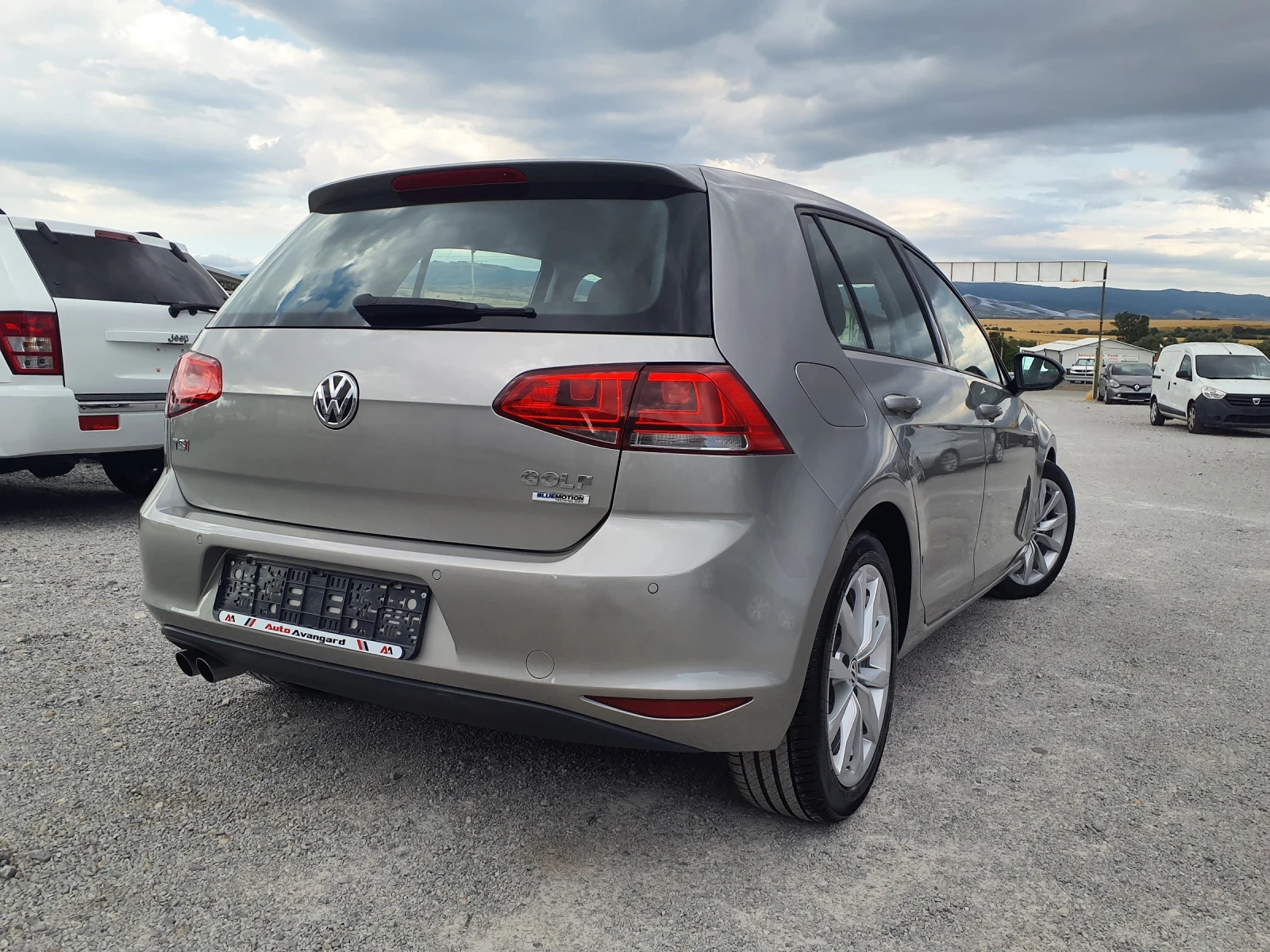 VW Golf 1.4 TSI AUTOMAT-NOVA 100X KM - изображение 4